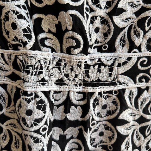 Max Studio Specialty Products Embroidered Sleeveless Dress SZ S Old Money - Picture 6 of 6